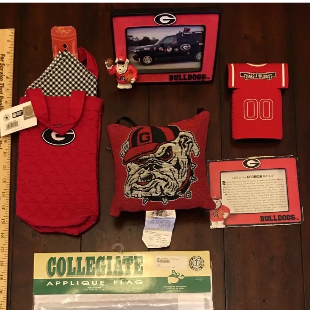 Georgia Bulldogs❤️🖤 College memorabilia, 7-pc grouping, NWT